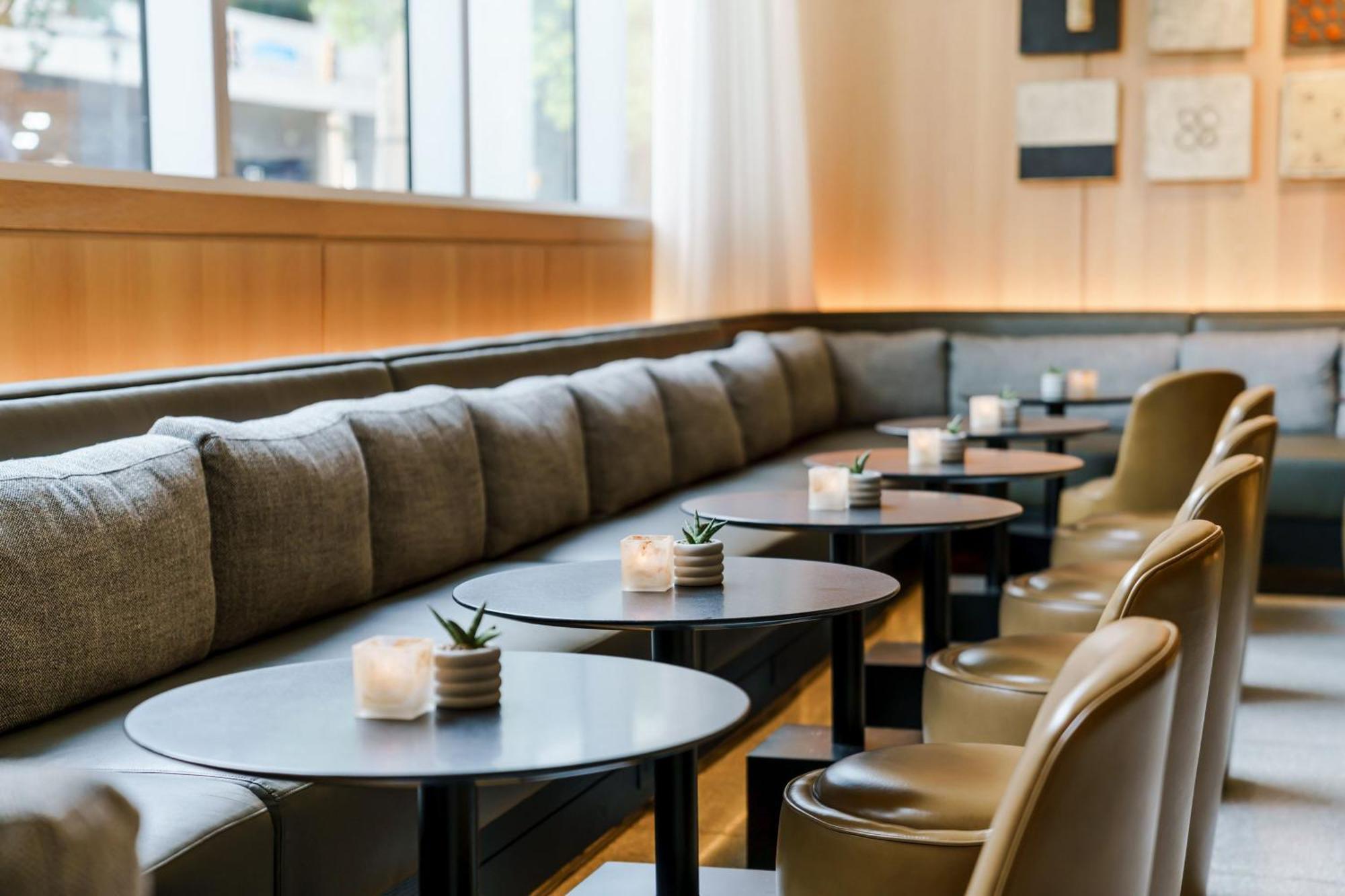 Ac Hotel By Marriott Bethesda Downtown Экстерьер фото