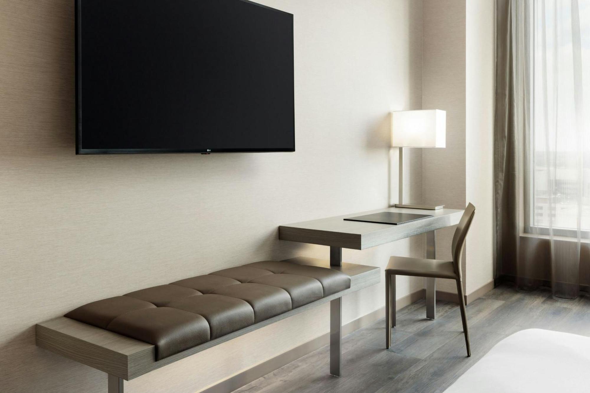 Ac Hotel By Marriott Bethesda Downtown Экстерьер фото