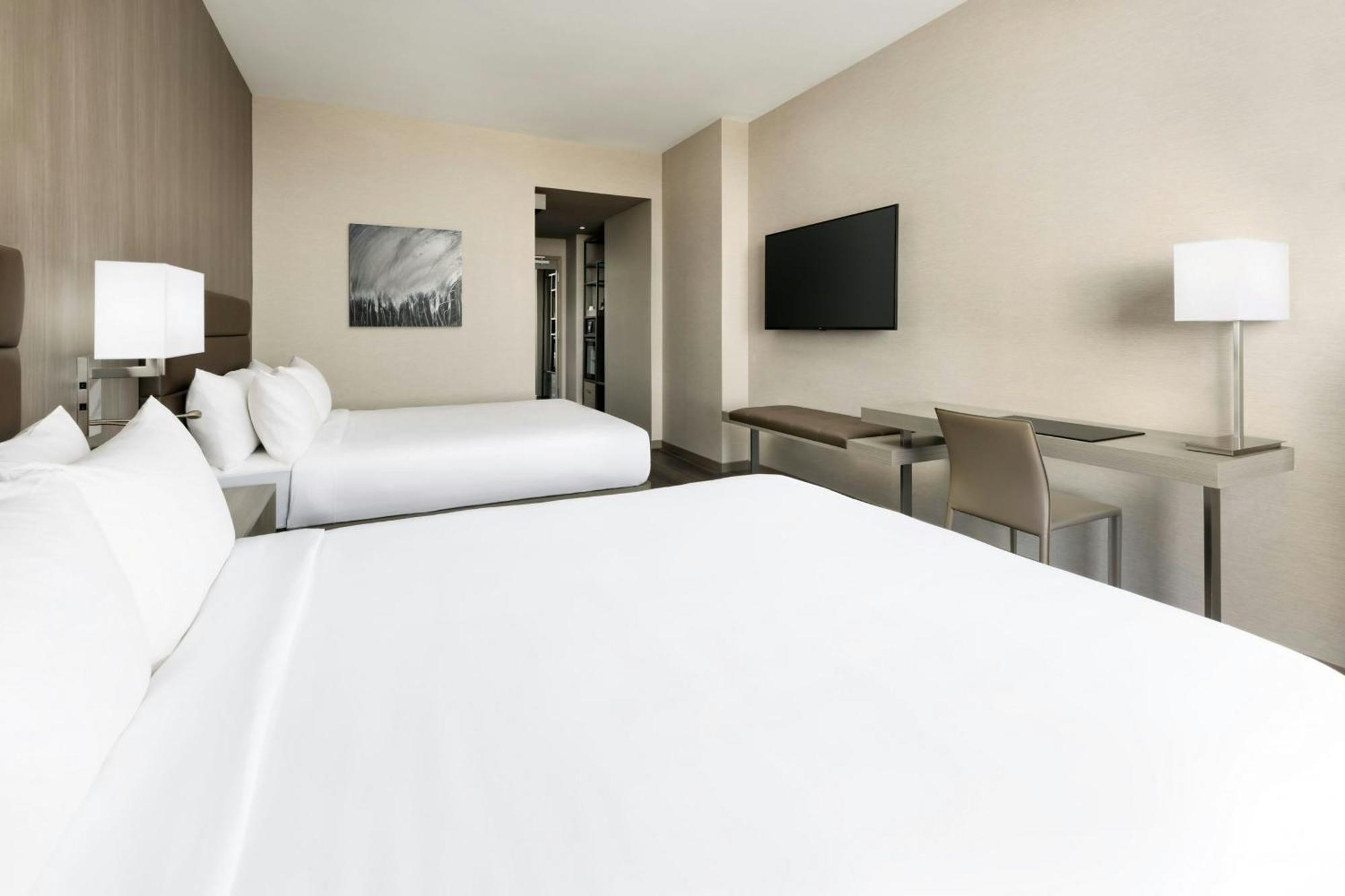 Ac Hotel By Marriott Bethesda Downtown Экстерьер фото